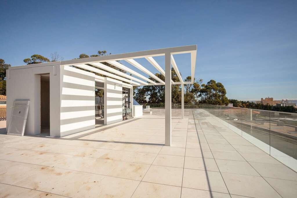 PF20157, Moradia T6 + 1, Oeiras