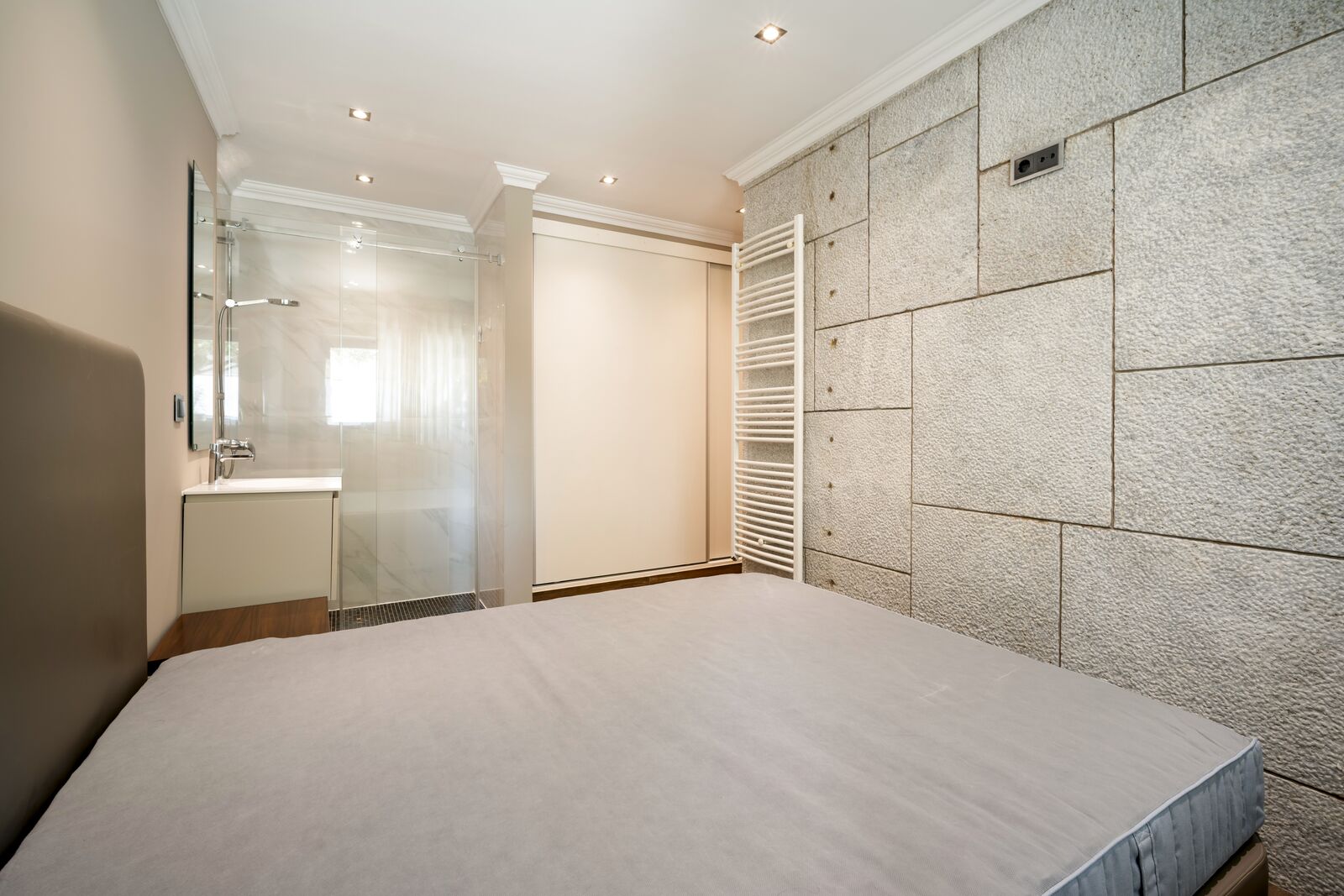 2 Bedroom Apartment with parking, Estoril, Cascais - Image 17