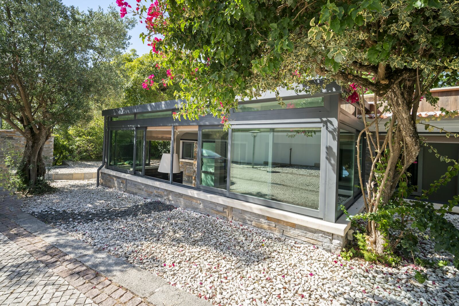 2 Bedroom Apartment with parking, Estoril, Cascais - Image 3