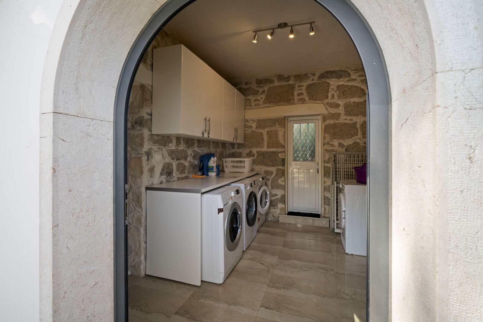 2 Bedroom Apartment with parking, Estoril, Cascais - Image 18