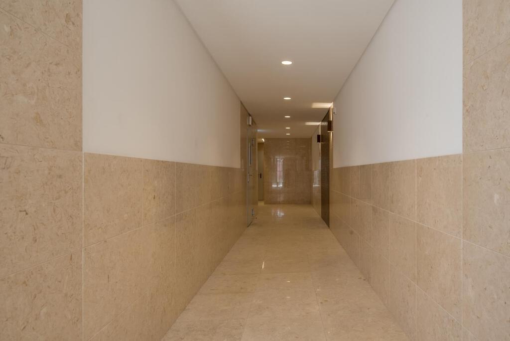 2 bedroom apartment with parking