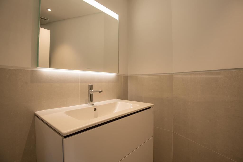 2 bedroom apartment with parking