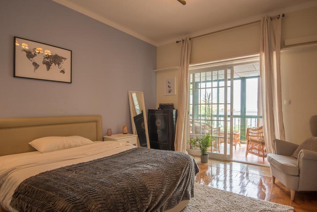 6 bedroom villa with a swimming pool