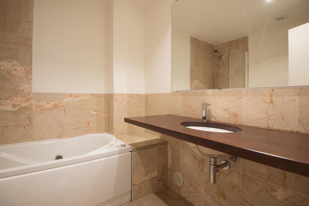 3 Bedroom House with garden, Estoril, Cascais