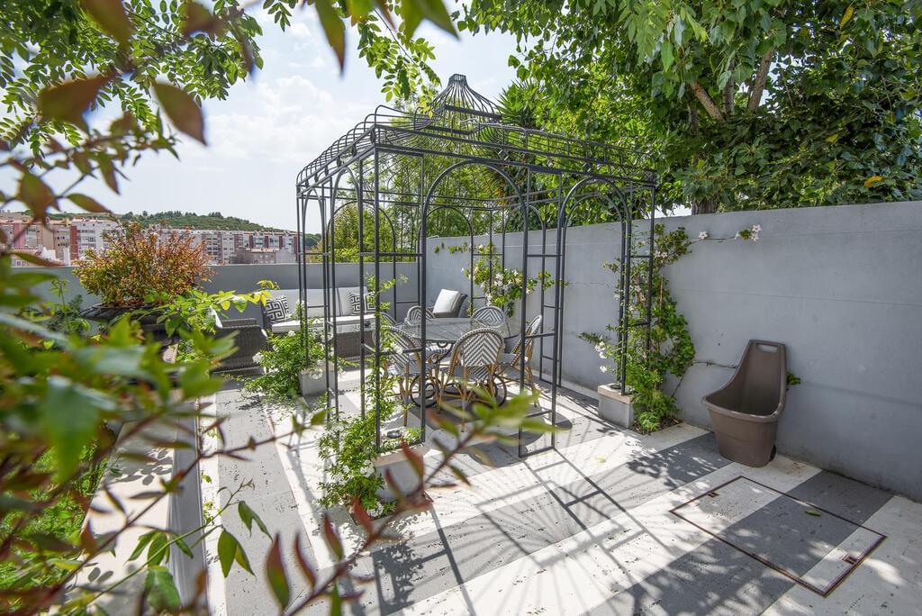 PF20457, Moradia T4, Oeiras