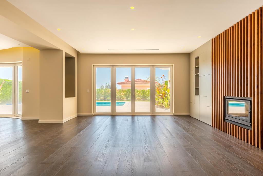 Moradia T4 com piscina em condomínio fechado