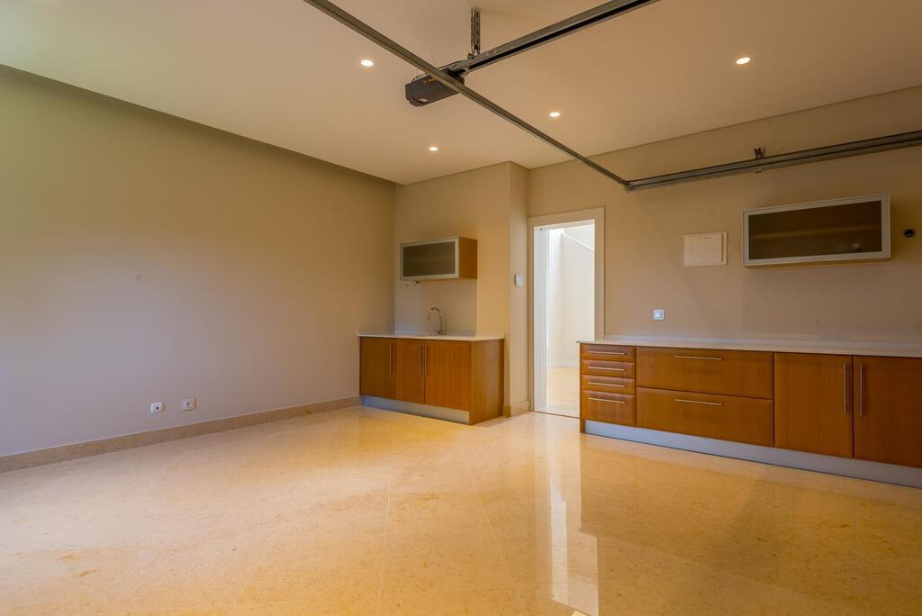 Moradia T4 com piscina em condomínio fechado