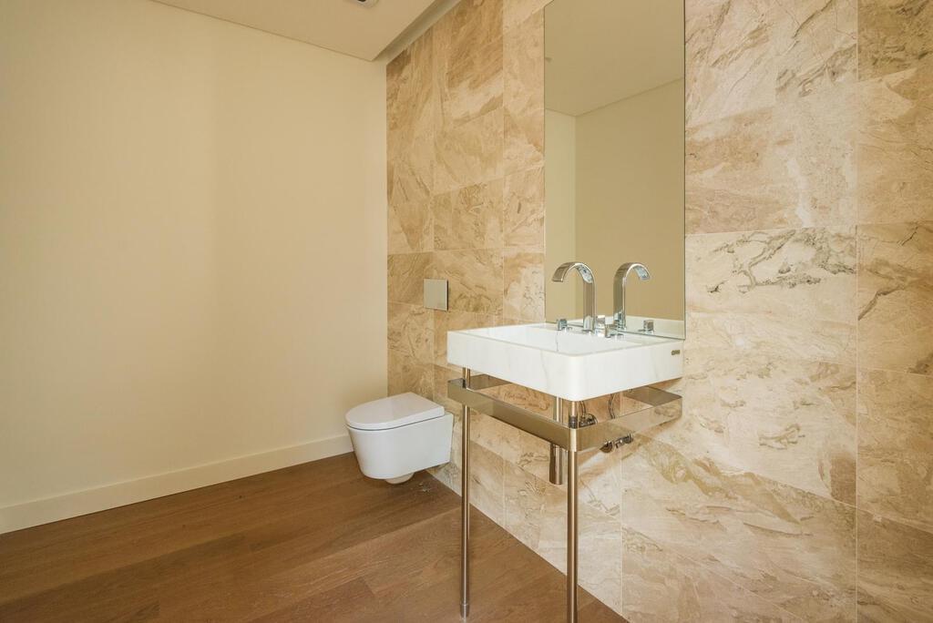 Maison normal T5+2 avec piscine dans un condominium fermé