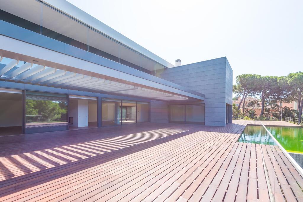 Maison normal T5+2 avec piscine dans un condominium fermé