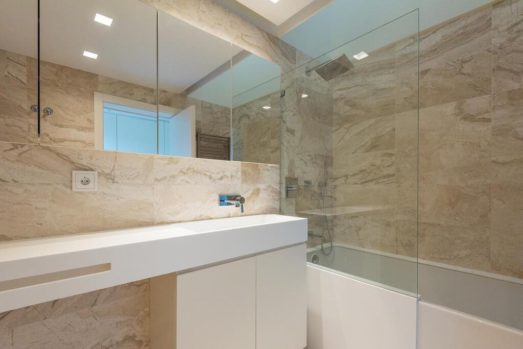 Maison normal T5+2 avec piscine dans un condominium fermé