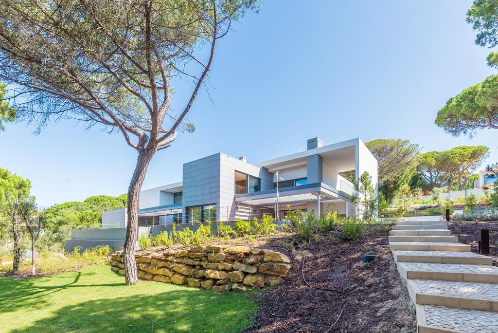 Maison normal T5+2 avec piscine dans un condominium fermé