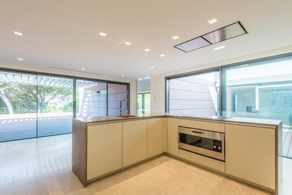 Maison normal T5+2 avec piscine dans un condominium fermé