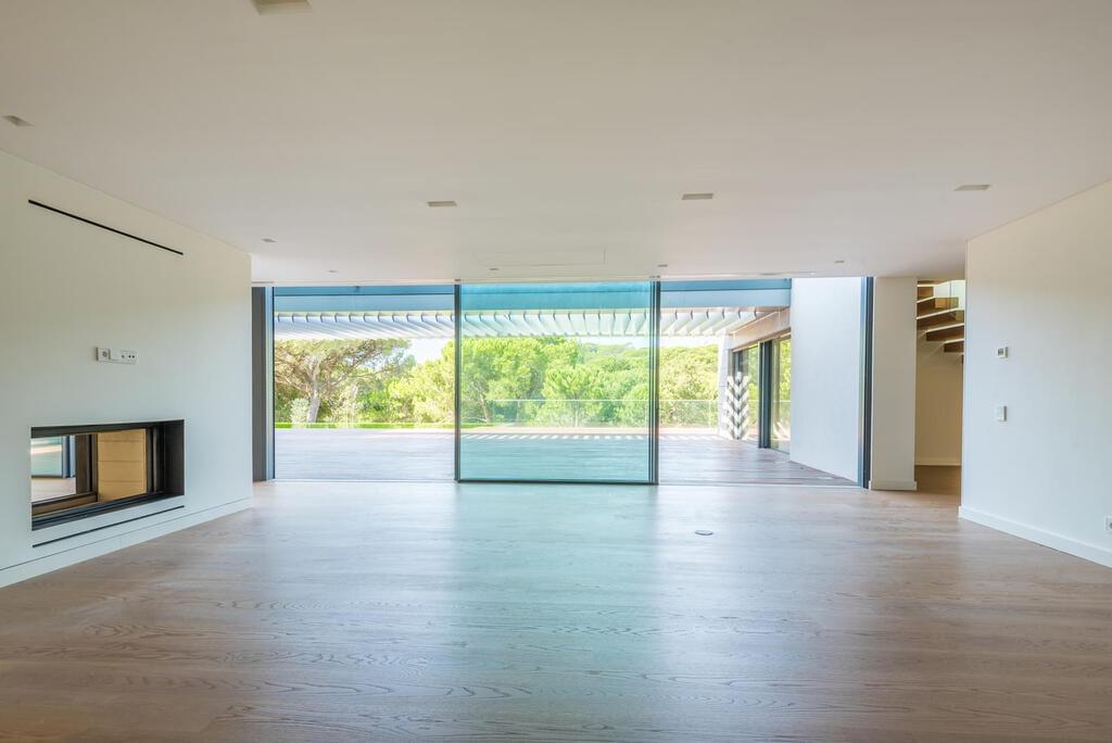 Maison normal T5+2 avec piscine dans un condominium fermé