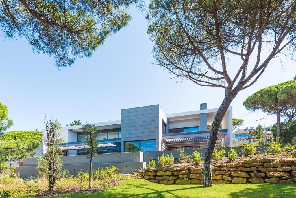 Maison normal T5+2 avec piscine dans un condominium fermé