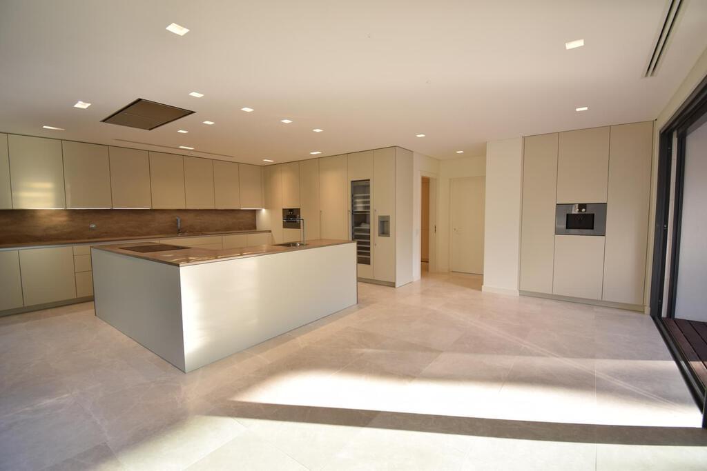 Maison normal T5+2 avec piscine dans un condominium fermé