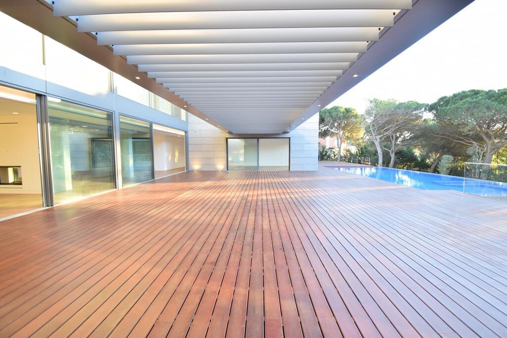 Maison normal T5+2 avec piscine dans un condominium fermé