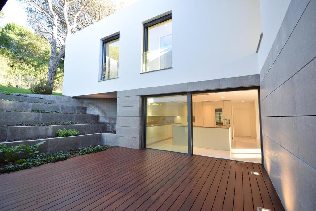 Maison normal T5+2 avec piscine dans un condominium fermé