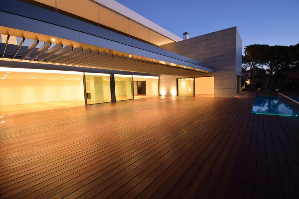 Maison normal T5+2 avec piscine dans un condominium fermé