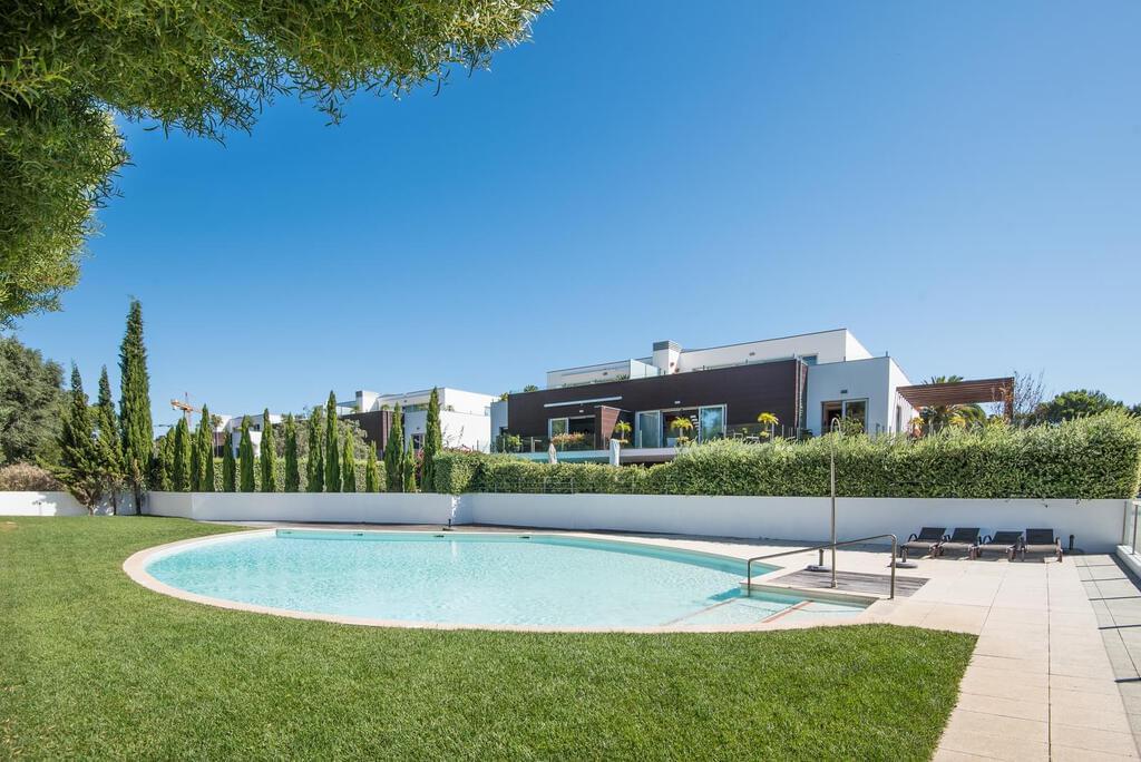 Appartement T4 duplex avec piscine