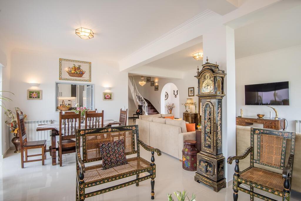 PF20852, Moradia T5, Sintra