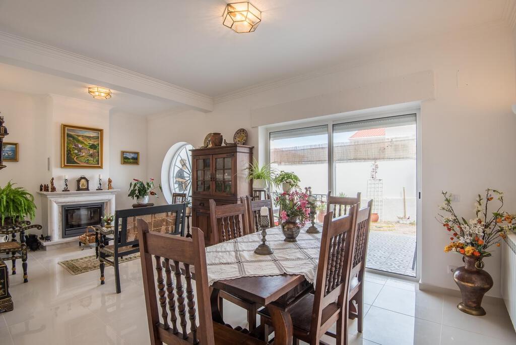 PF20852, Moradia T5, Sintra