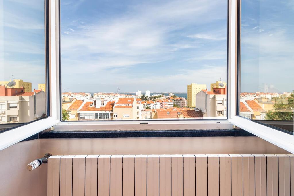 4 bedroom apartment with parking