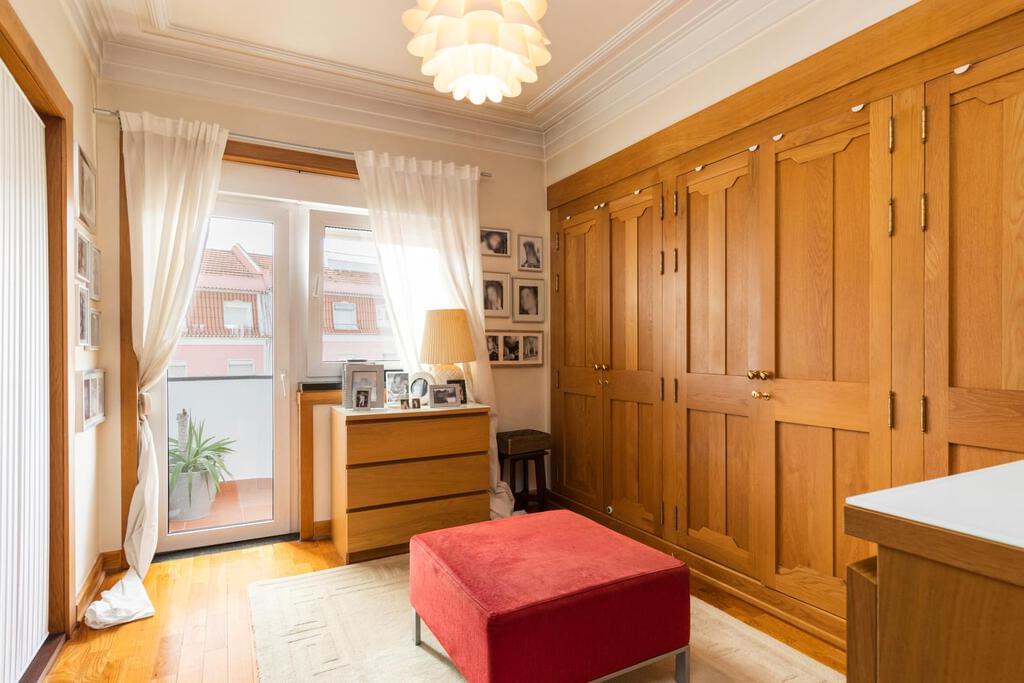 4 bedroom apartment with parking