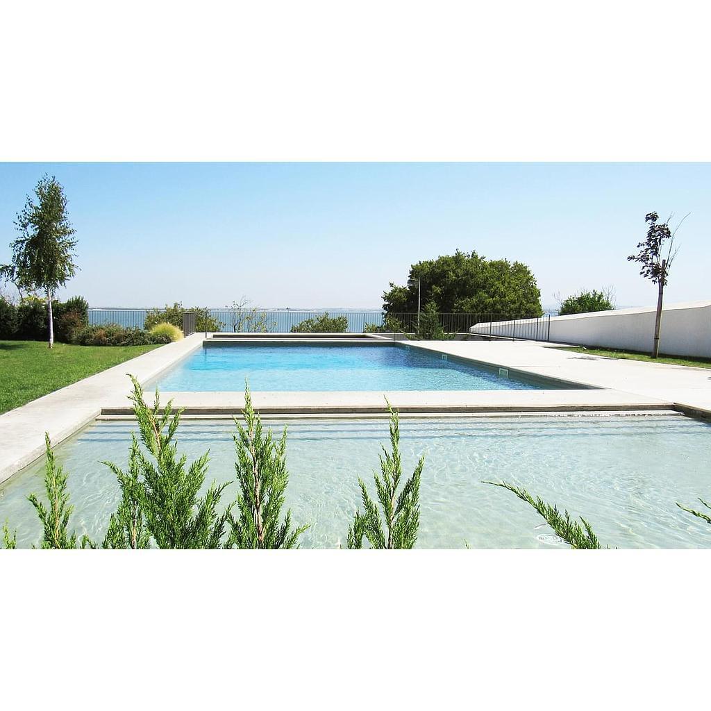 Cruz da Pedra Palace