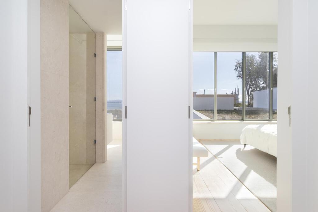 Apartamento T4 duplex com piscina em condomínio fechado