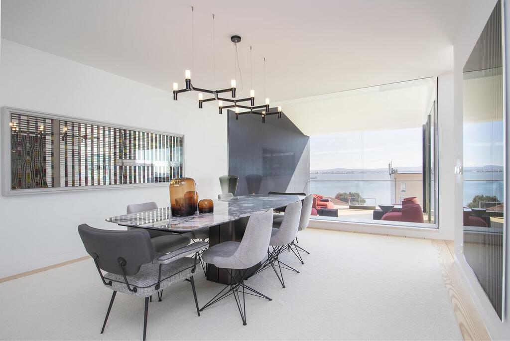 Apartamento T4 duplex com piscina em condomínio fechado