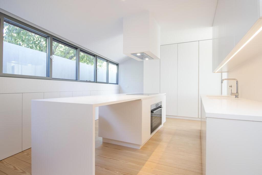 Apartamento T4 duplex com piscina em condomínio fechado