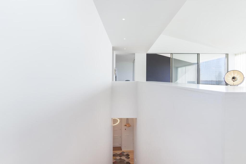 Apartamento T4 duplex com piscina em condomínio fechado