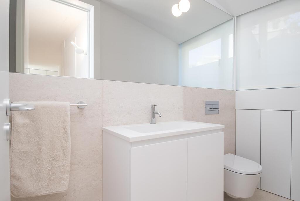 Apartamento T4 duplex com piscina em condomínio fechado