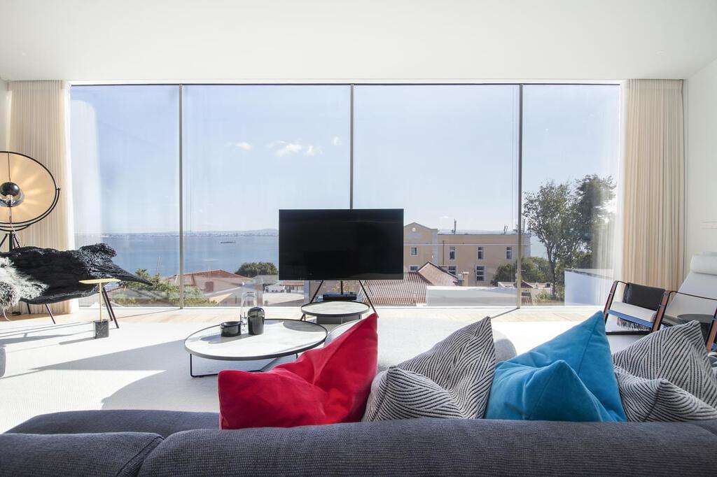 Apartamento T4 duplex com piscina em condomínio fechado