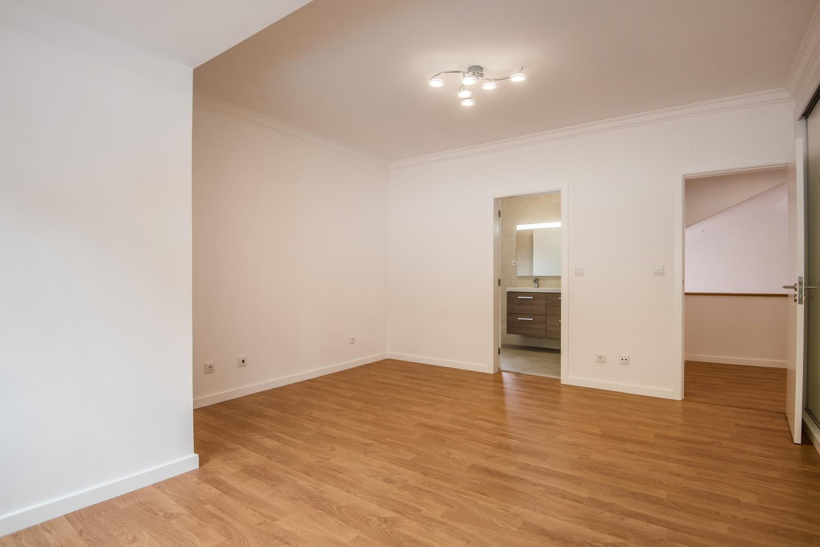 Moradia T5 com piscina, Birre, Cascais - Imagem 20