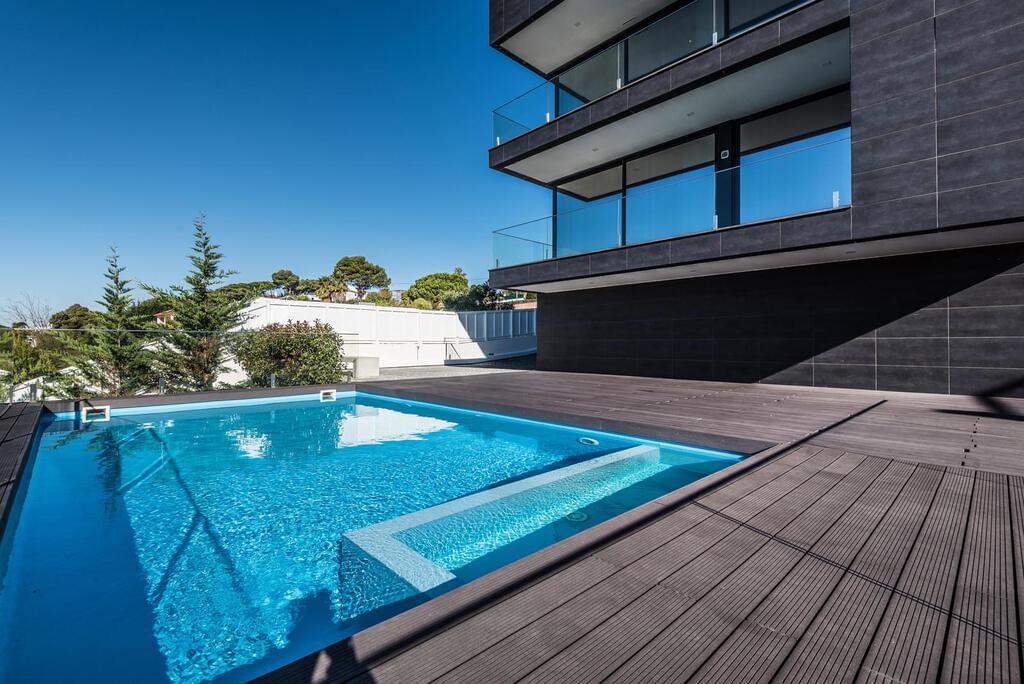 Contemporary villa T4 + 1 with sea view a luxury Other for sale in