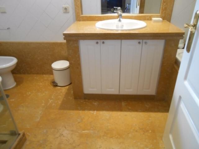 3 bedroom apartment with a swimming pool