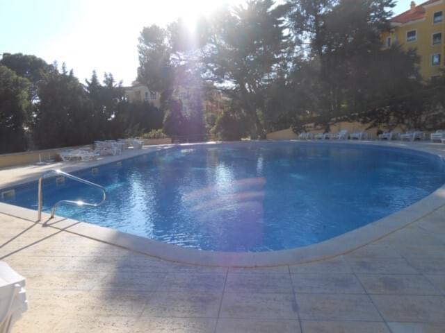 3 bedroom apartment with a swimming pool