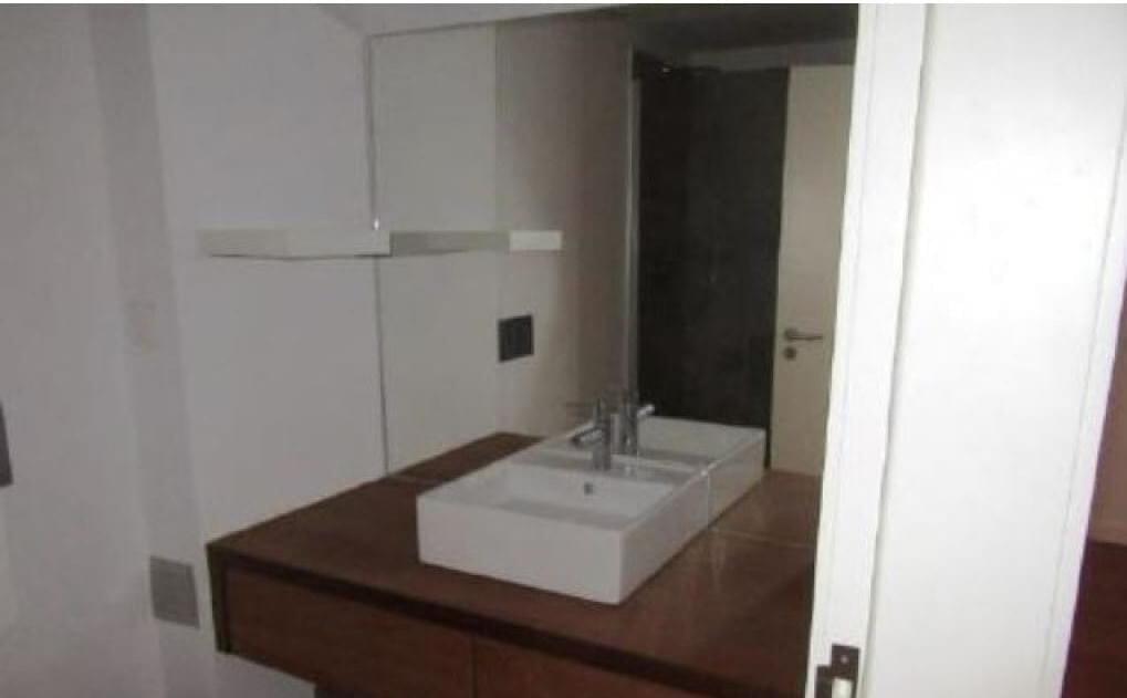 3 bedroom apartment with a swimming pool