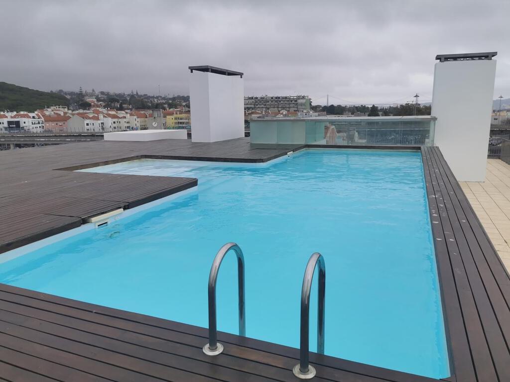 3 bedroom apartment with a swimming pool