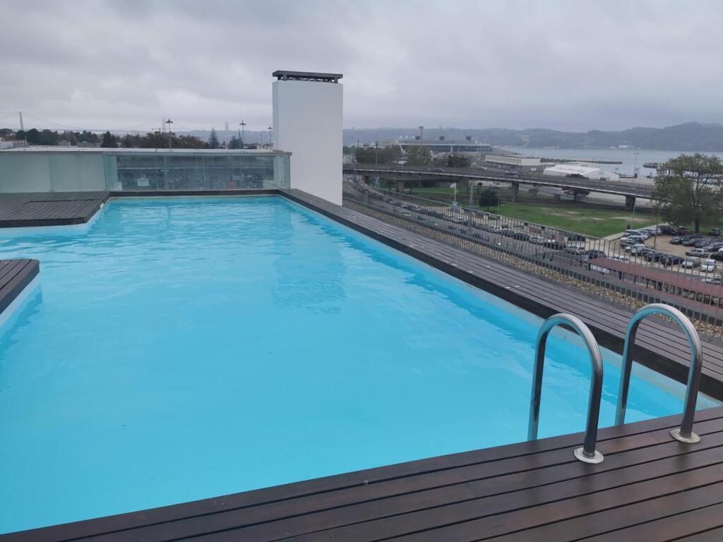 3 bedroom apartment with a swimming pool