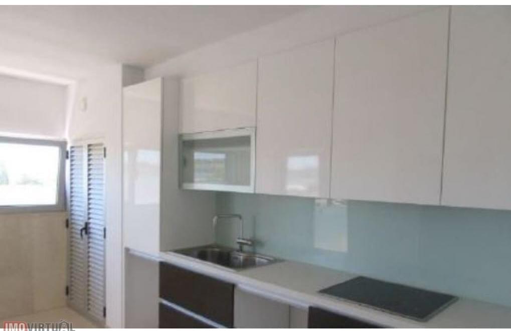 3 bedroom apartment with a swimming pool