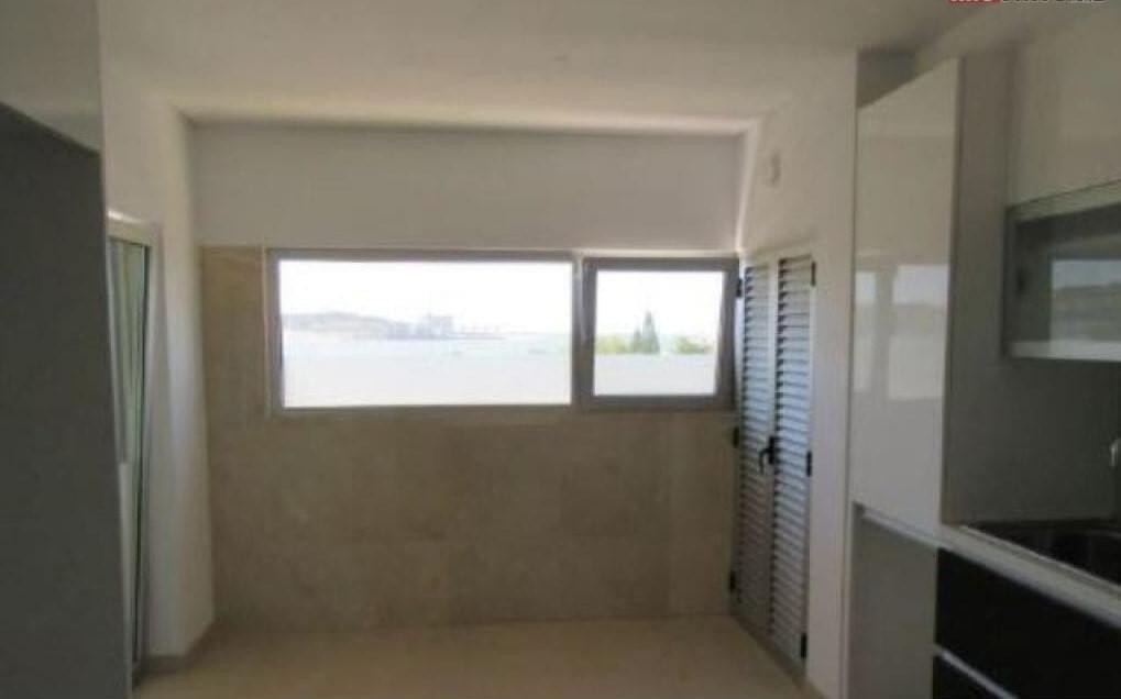 3 bedroom apartment with a swimming pool