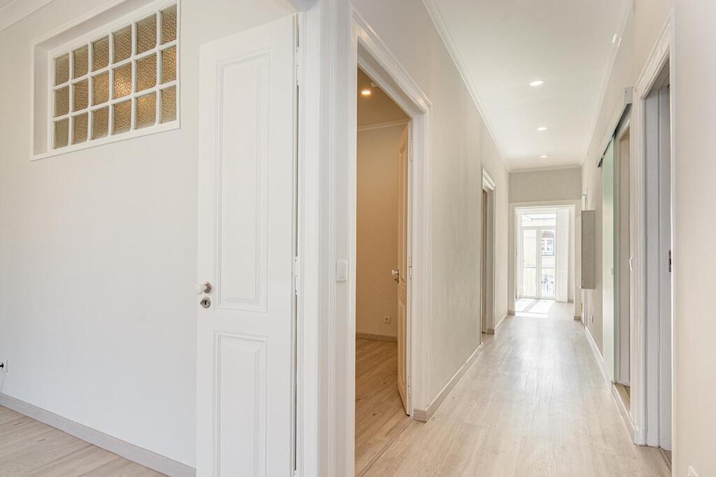 PF21723, Apartamento T5, Lisboa