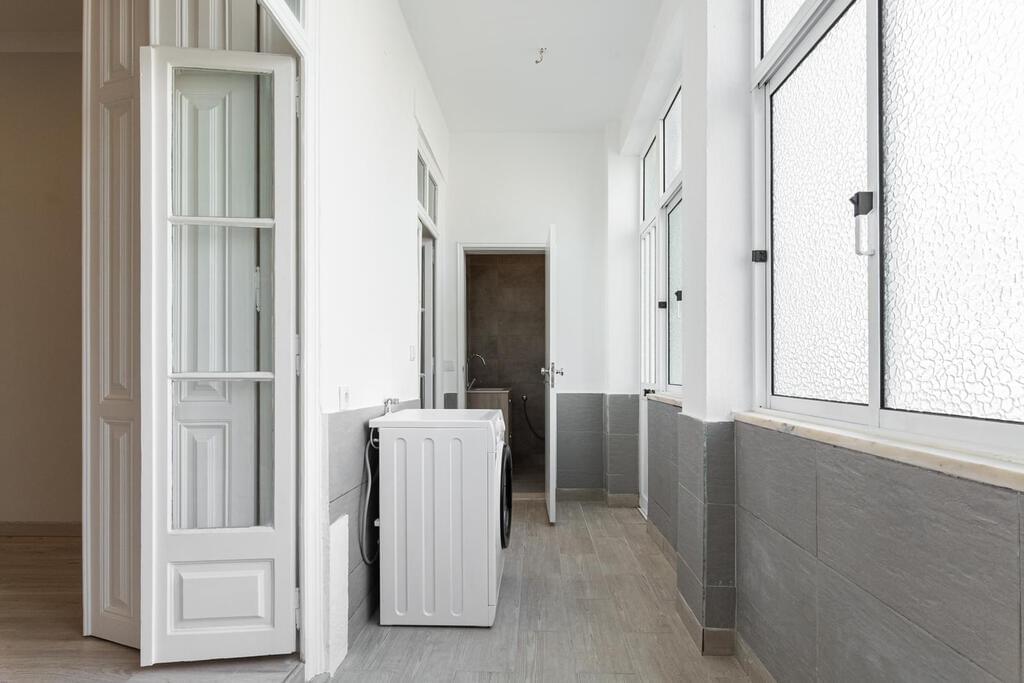 PF21723, Apartamento T5, Lisboa