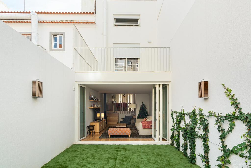 3 bedroom villa with parking