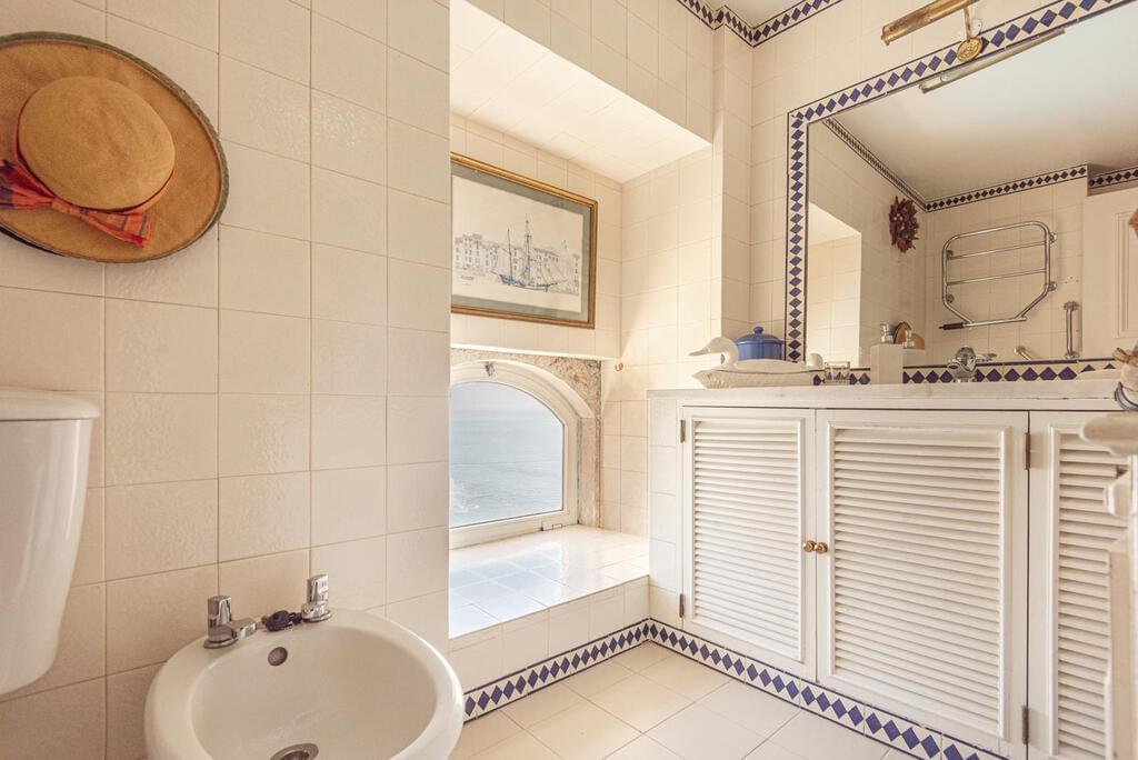 Appartement T2 duplex avec piscine dans un condominium fermé