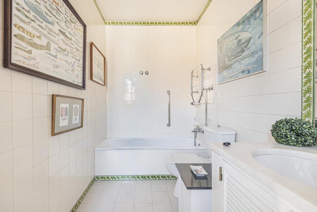 Appartement T2 duplex avec piscine dans un condominium fermé