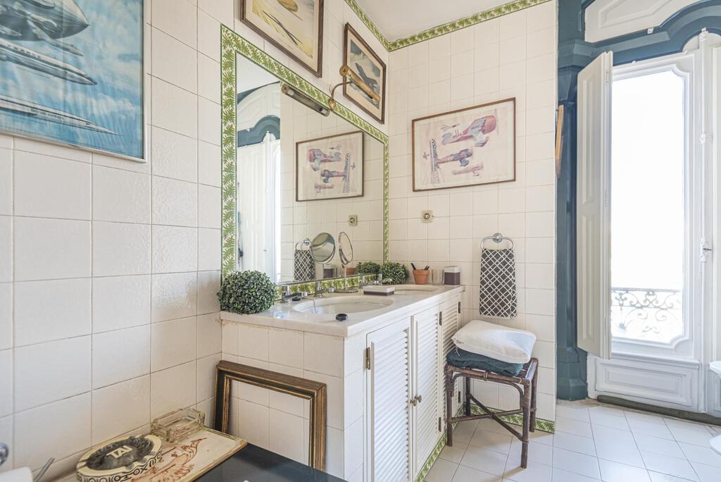 Appartement T2 duplex avec piscine dans un condominium fermé