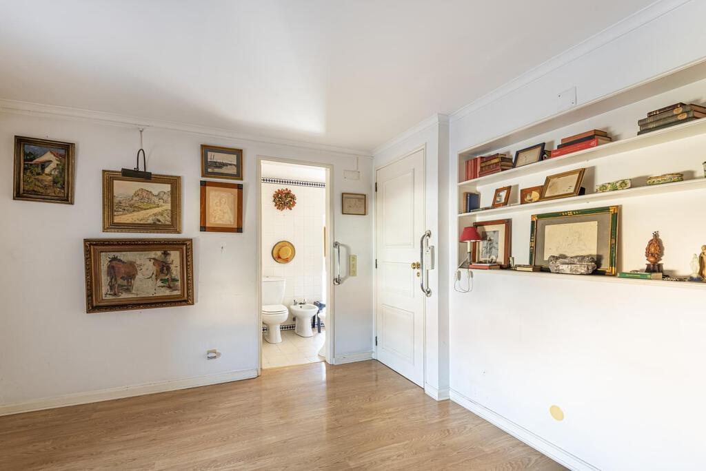 Appartement T2 duplex avec piscine dans un condominium fermé